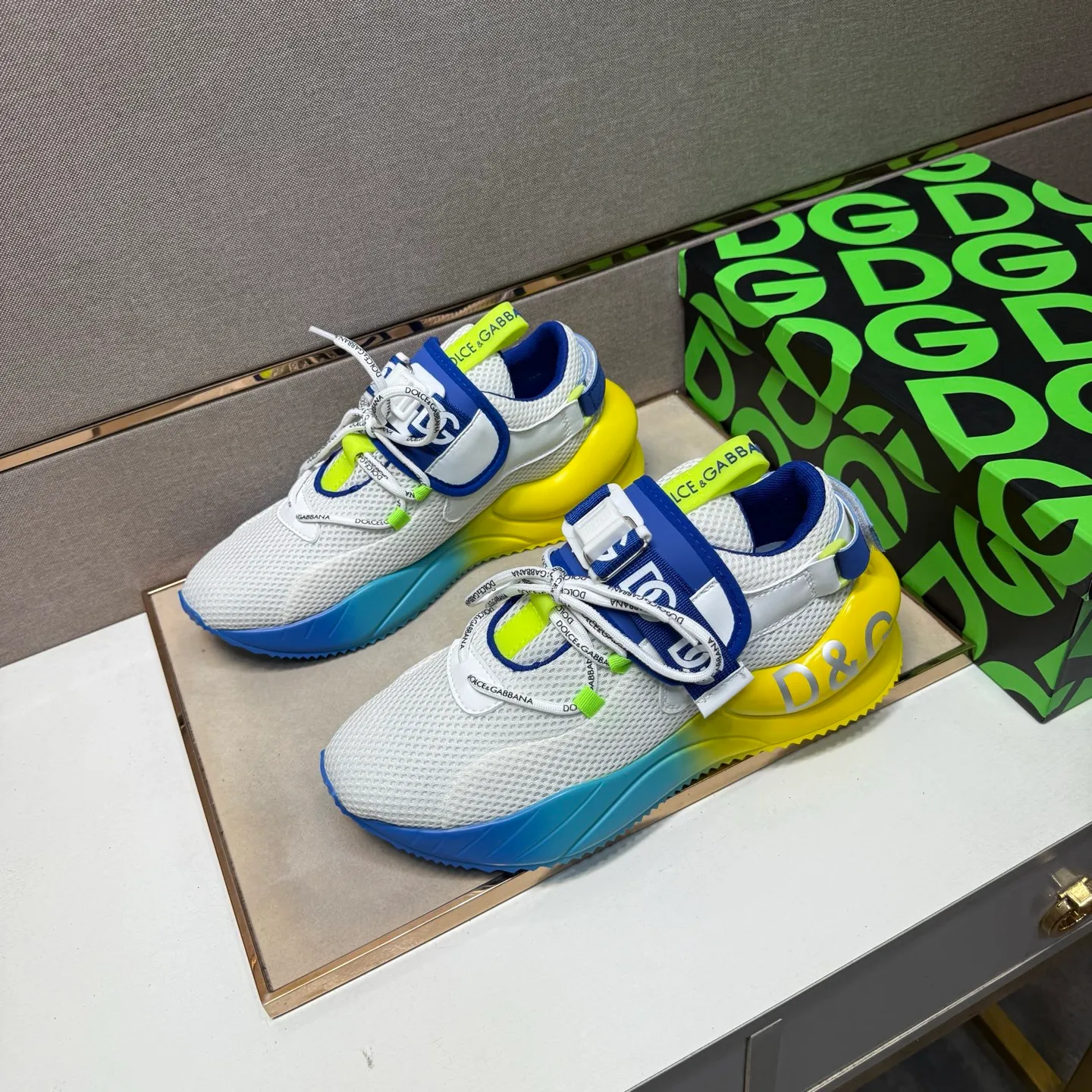 ⬛️Men's shoes 💰p540【DG～】couple casual shoes 2025z cabinet sales simultaneously 🔶Size: 35-44 #️⃣ 🔷2 colors🔜The upper is made of multi-material splicing➕Mesh lining, comfortable and breathable, sole: original comfortable and wear-resistant outsole, ⚠️real thing📱photographed🎬real thing is better📢📢📢